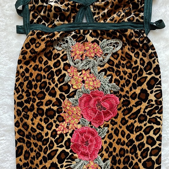 Solstice Intimates Wildcat Set - Picture 4 of 13